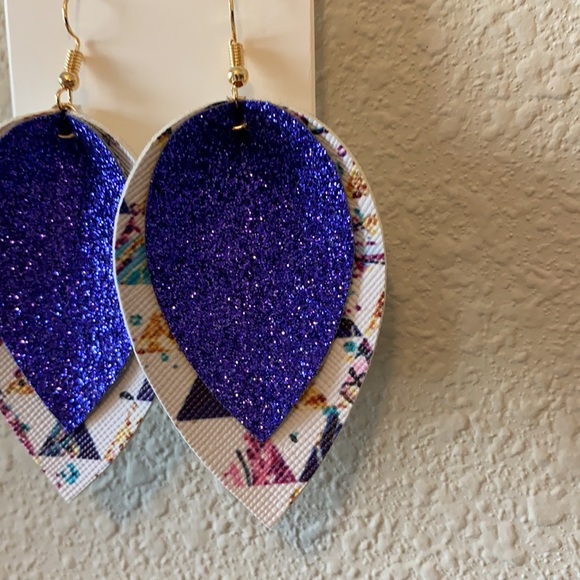 Sparkly purple faux leather earrings! - Picture 4 of 5